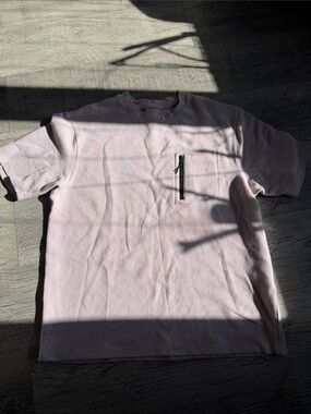 Old Navy Men's Short-Sleeve Zip-Pocket Tee in Light Pink